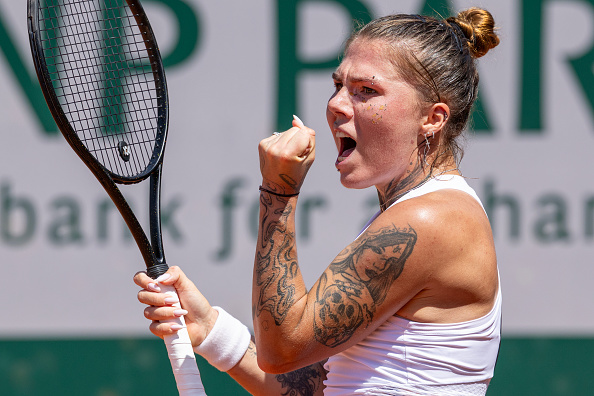 Oleksandra Oliynykova fist at french open 2278619632-y